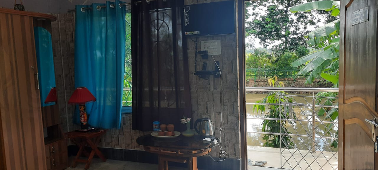 patherpachali-Aarannyak Ecoresort